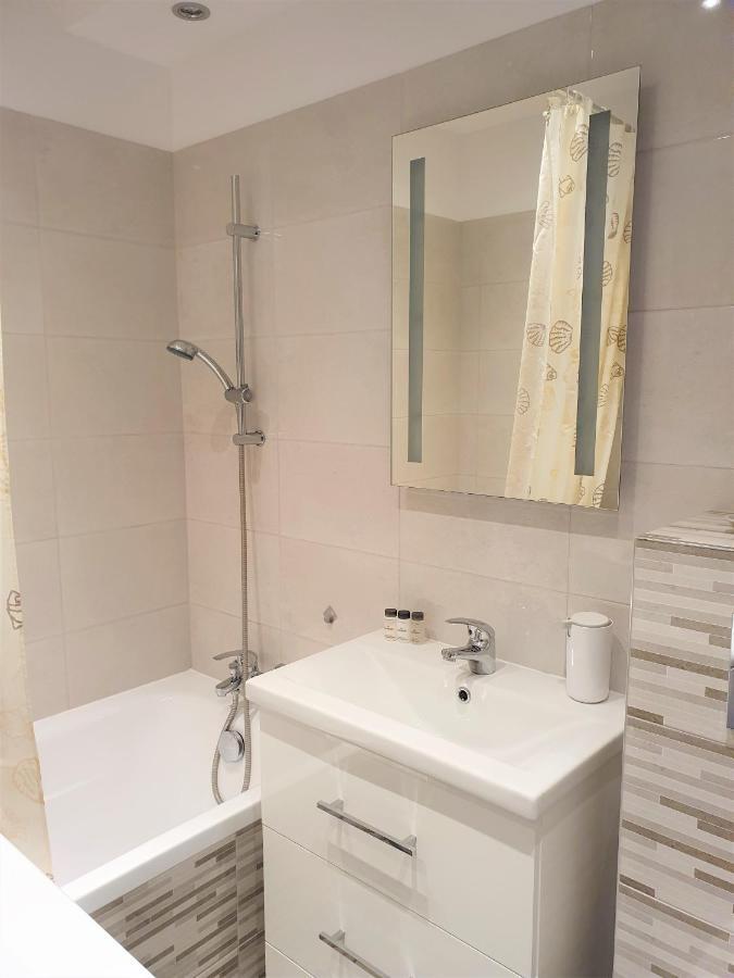 Wera - Klimatyczny Apartament 300 M Od Plazy Brzezno - Azw Гданьск Экстерьер фото